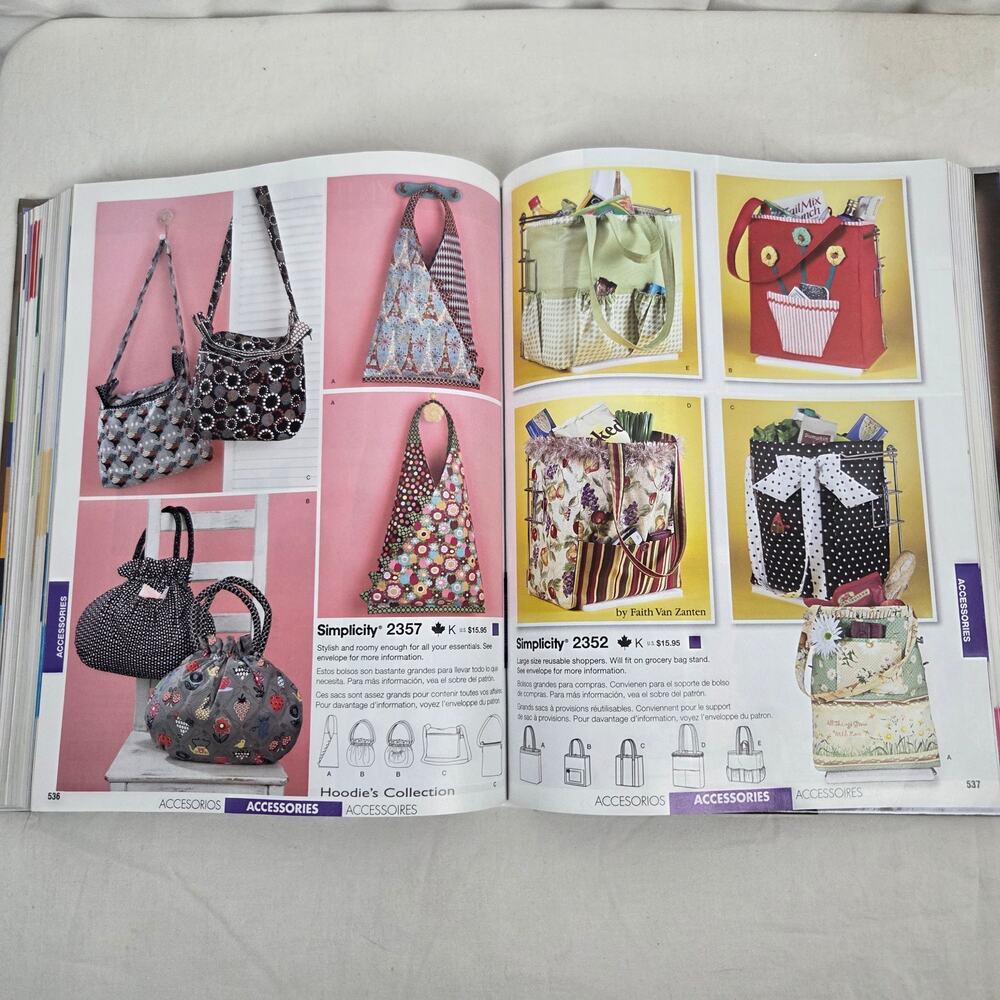 Simplicity Pattern Counter Display Catalog 2010 Halloween Costume Sewing Crafts - Picture 12 of 14